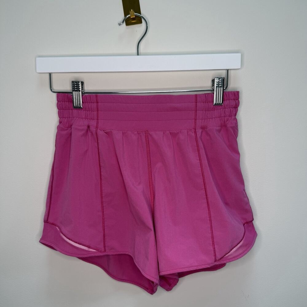 Lululemon Hotty-Hot Mid Rise Short 4” Size 6 Sonic Pink EUC